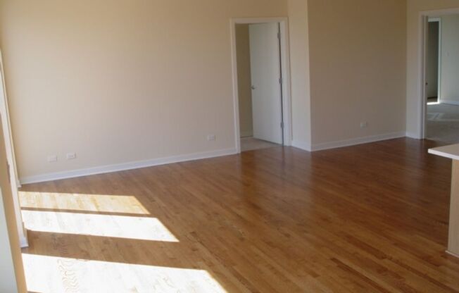 3 beds, 2 baths, 1,469 sqft, $3,400, Unit 402