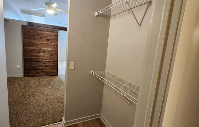 1 bed, 1 bath, 615 sqft, $1,195, Unit Unit 211