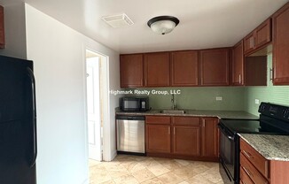 7630 1/2 N Milwaukee Ave