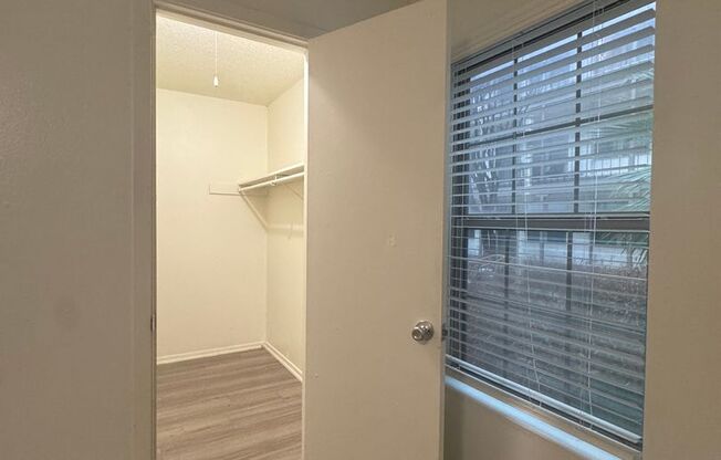 1 bed, 1 bath, 650 sqft, $1,289, Unit SUX-109