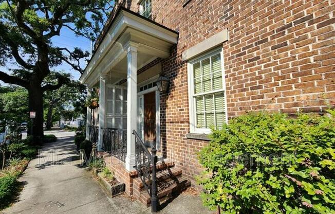 464 MONTGOMERY ST