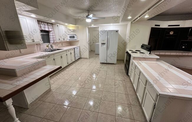Spacious 3 bedroom, 2 bathroom home