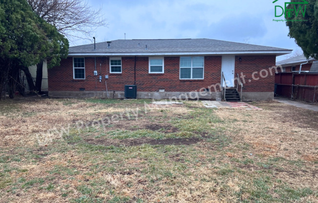 4 beds, 2 baths, $1,250