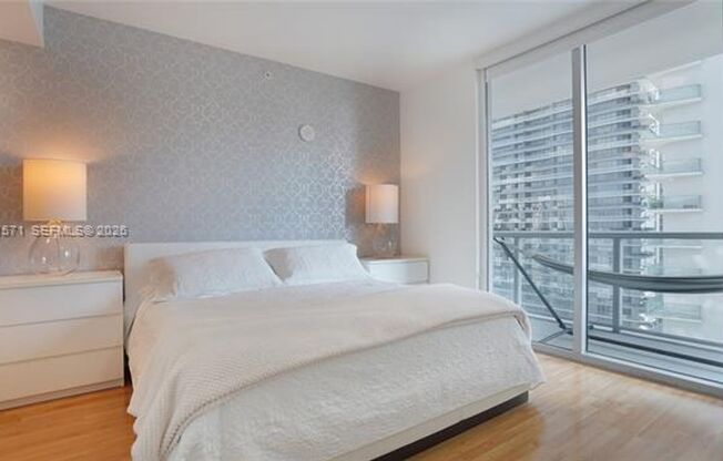 2 beds, 2 baths, $4,400, Unit # 3220 N