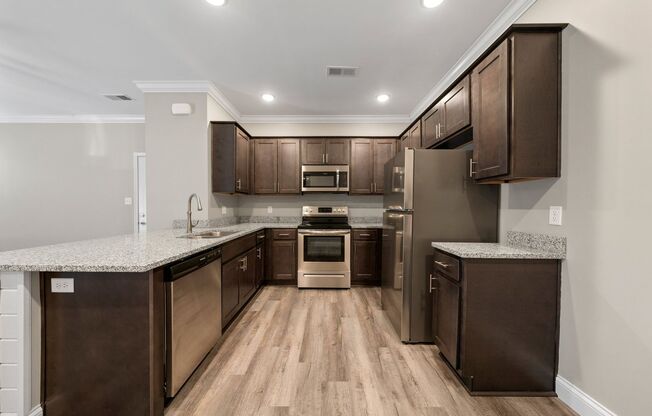2 beds, 2 baths, 977 sqft, $925, Unit 221
