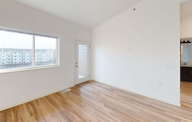 1 bed, 1 bath, 1,003 sqft, $1,305, Unit 7950-2405