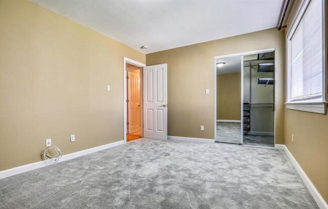 2 beds, 1 bath, $2,100, Unit (#304)