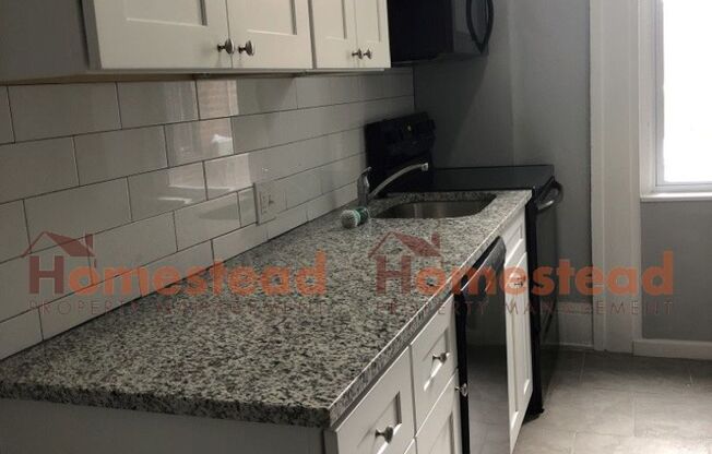 Studio, 1 bath, $1,100, Unit Apt 1F