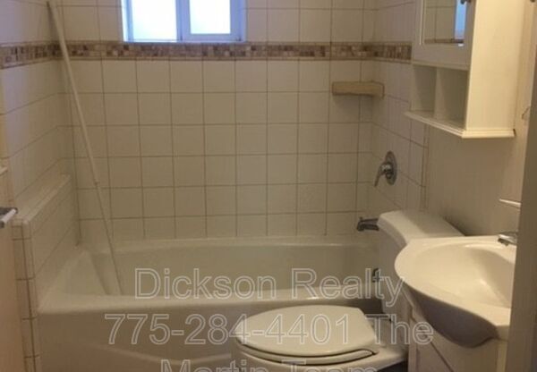 2 beds, 1 bath, 940 sqft, $1,645