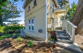 463 REESIDE AVE