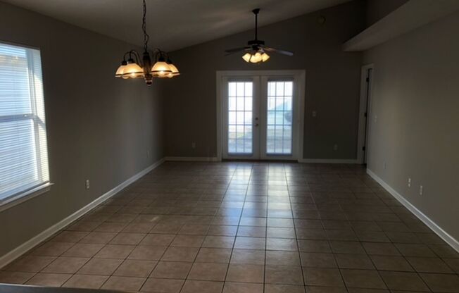 2 beds, 2 baths, $1,900