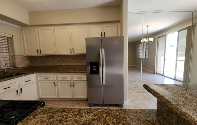 3 beds, 2.5 baths, $1,750, Unit Unit 1039
