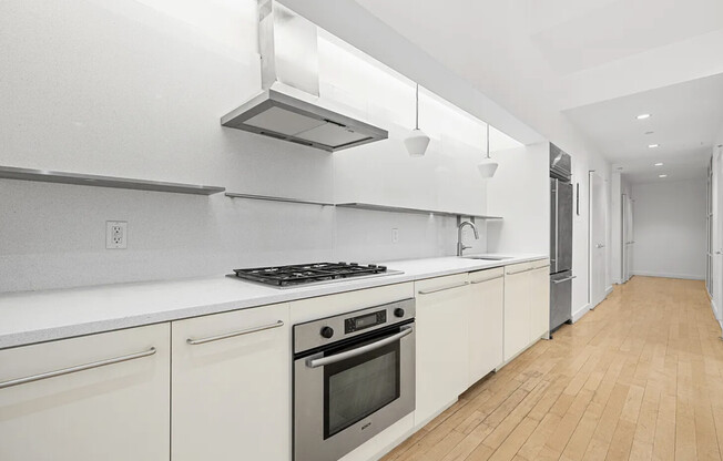 1 bed, 1 bath, 1,200 sqft, $6,500, Unit 904