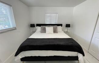 128 NW 5 AVE