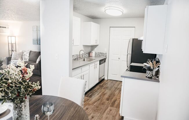 3 beds, 2 baths, 1,250 sqft, $1,695, Unit A101