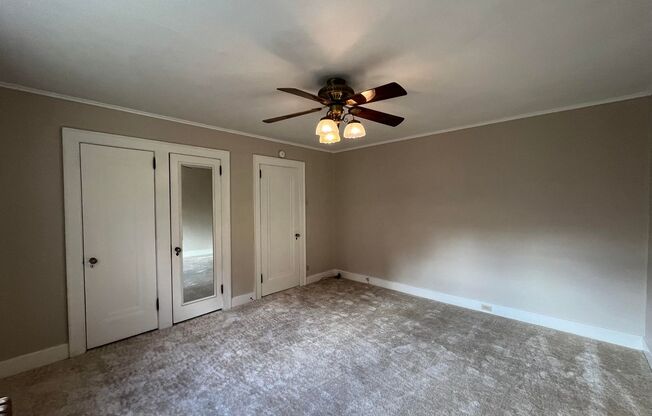 2 beds, 1 bath, $1,200, Unit 1st Floor