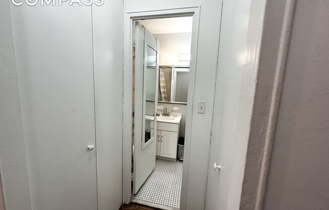 Studio, 1 bath, $3,300, Unit 824