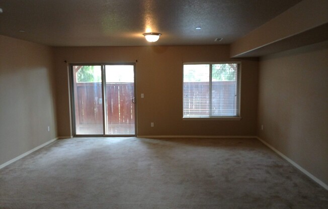 3 beds, 2.5 baths, $2,450