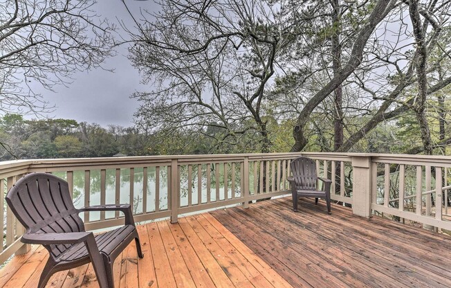 Lake Front Townhome with resort-like Views!