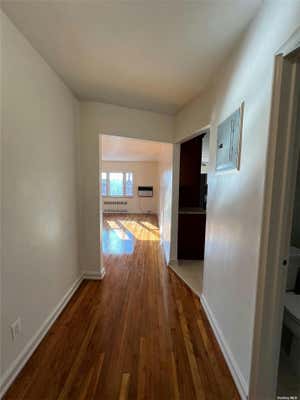 2 beds, 1 bath, $2,800, Unit 3