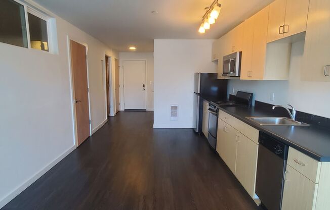 Studio, 1 bath, 656 sqft, $1,850, Unit 307