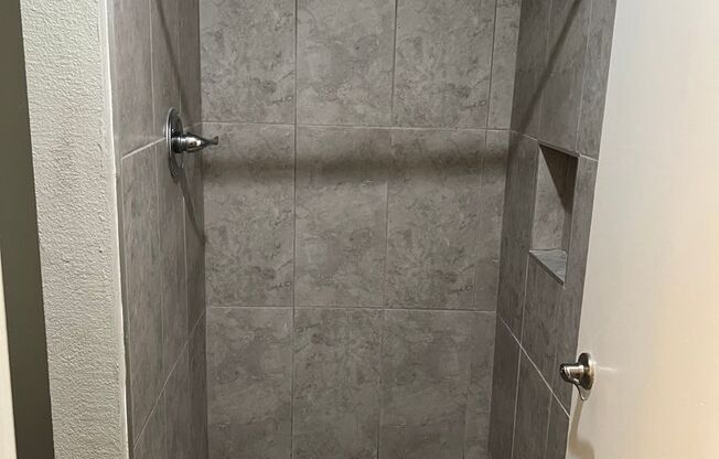 2 beds, 2 baths, 950 sqft, $1,600, Unit 85