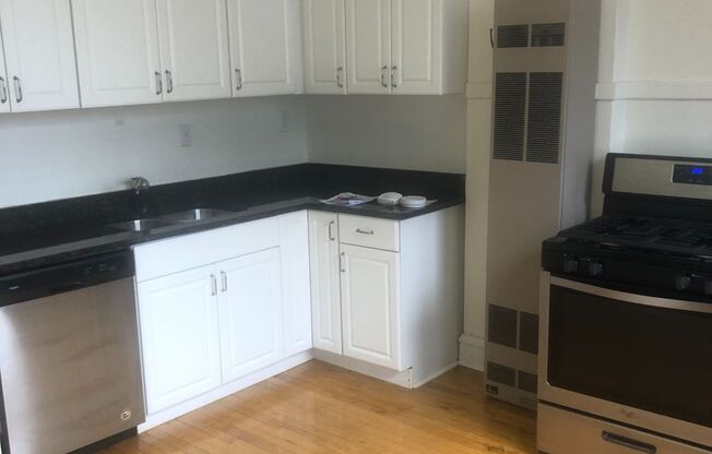 1 bed, 1 bath, 800 sqft, $1,535