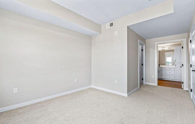3 beds, 2 baths, 1,275 sqft, $1,999, Unit 1-206