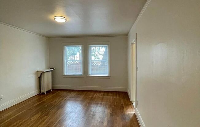 Studio, 1 bath, 360 sqft, $1,295, Unit 109