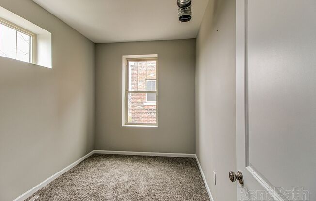 2 beds, 1 bath, 750 sqft, $1,250, Unit 20
