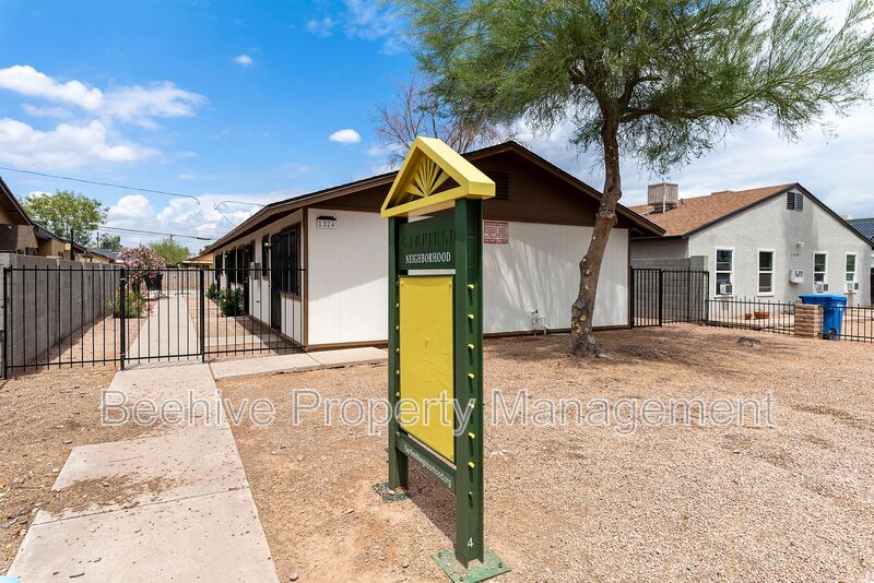 1324 E TAYLOR ST
