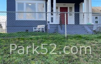 2 Bed 1 Bath Tacoma Apartment With Fenced Yard