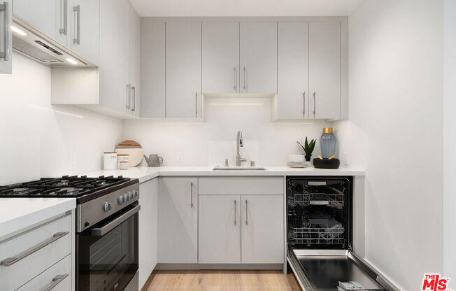 1 bed, 1 bath, 720 sqft, $4,195, Unit 310