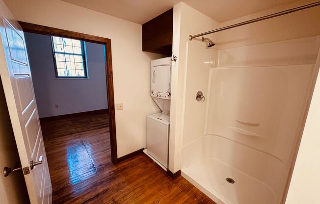 1 bed, 1.5 baths, 569 sqft, $1,225, Unit Unit 202