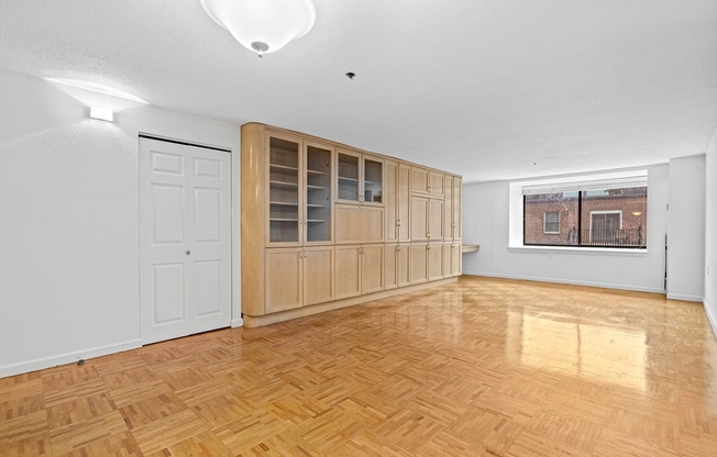 2 beds, 2 baths, 1,306 sqft, $4,500, Unit 418