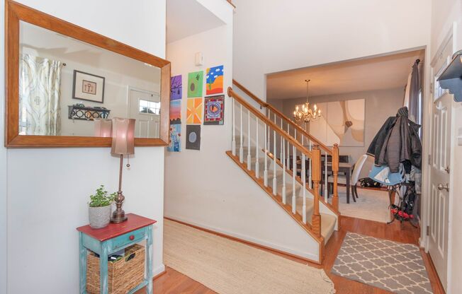 Gainesville Single Family Home - 4 bed 2 1/2 bath with 2 car garage