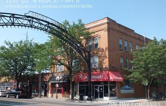 1257 1/2  N High St