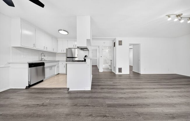 15114 Dickens St.