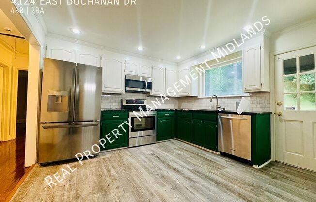 4124 E BUCHANAN DR