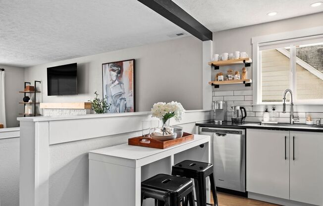 Trendy 2B/1B Unit C I Near Gonzaga/WSU/EWU & 5 Hospitals I Pet Friendly