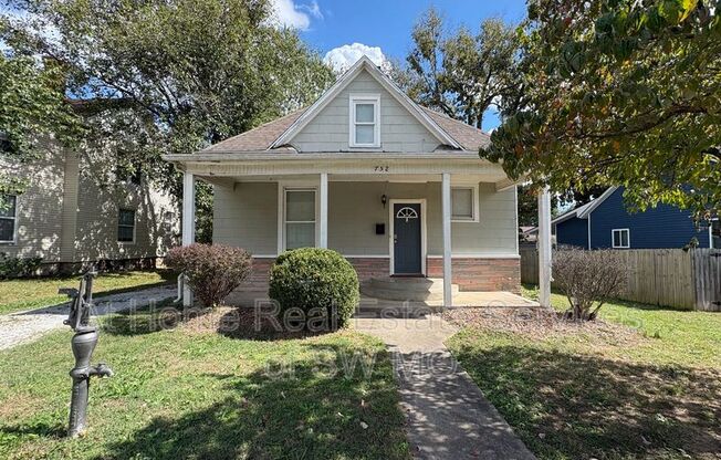 752 S MAIN