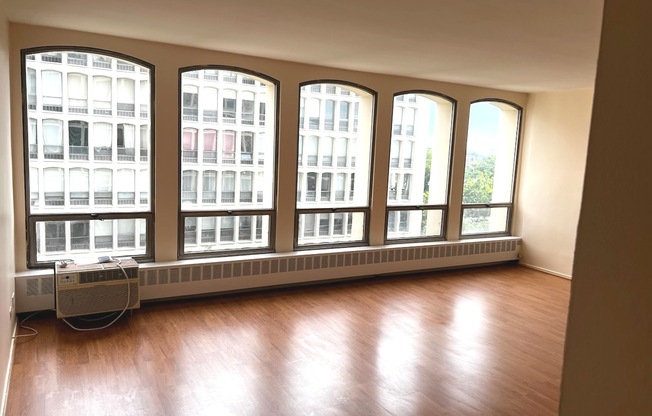1401 East 55th Street