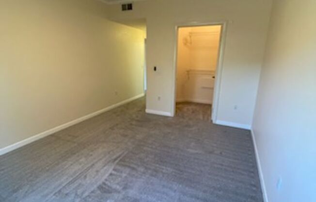 2 beds, 2 baths, $2,900, Unit # 56