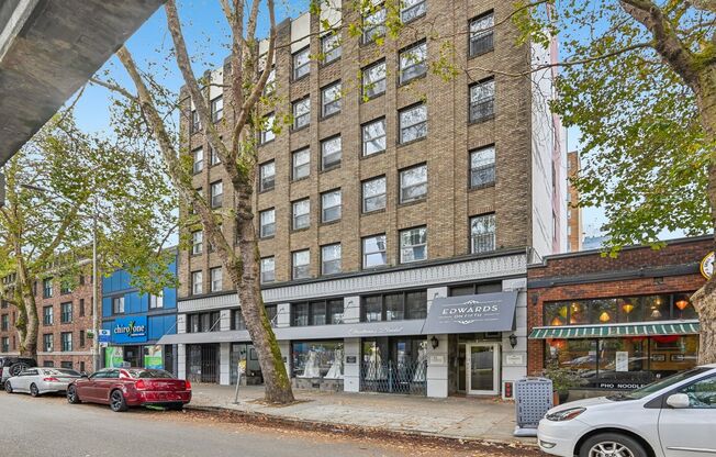 Edwards on Fifth Apartments