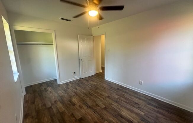 3 beds, 2 baths, $1,600