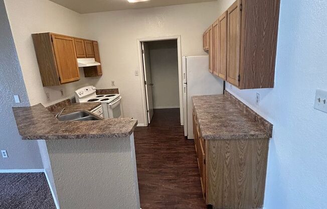 2 beds, 2 baths, 957 sqft, $1,015, Unit 59
