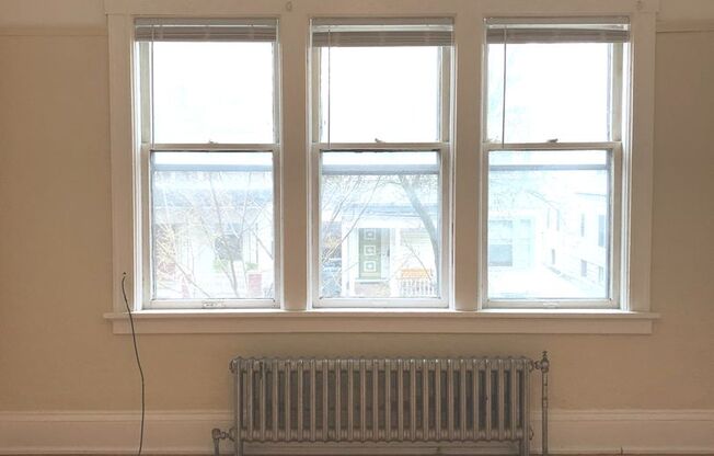 Studio, 1 bath, $775, Unit 20
