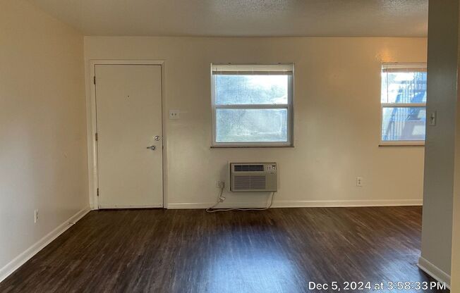 1 bed, 1 bath, 595 sqft, $975, Unit 02720-03