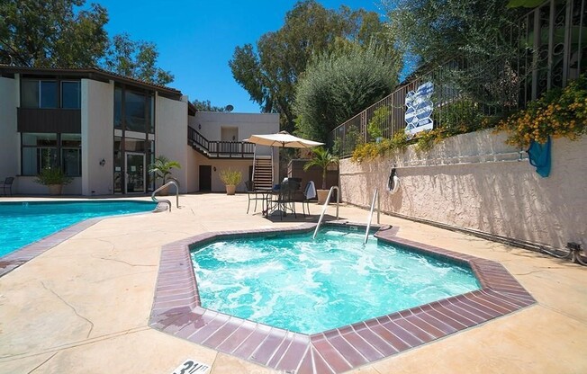 382 MIRALESTE DR