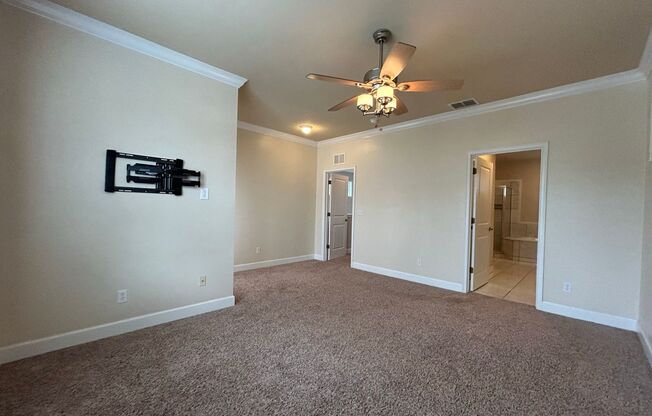 3 beds, 2.5 baths, $2,900